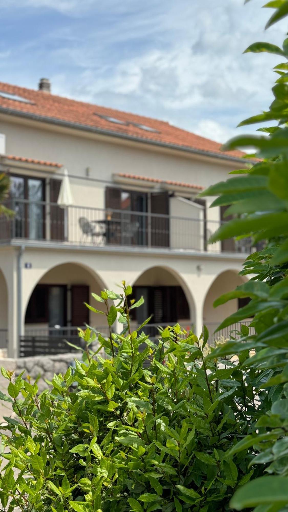 Apartments Ein Haus In Der Sonne Malinska Chambre photo
